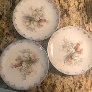 3 dessert plates